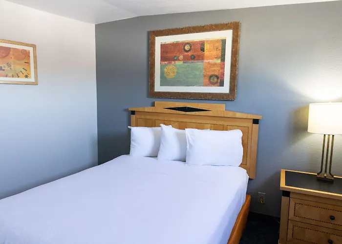 Hotel Econo *